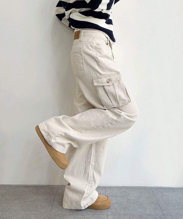 남녀공용 색감이 매력적인 카고 와이드핏 크림 워싱팬츠